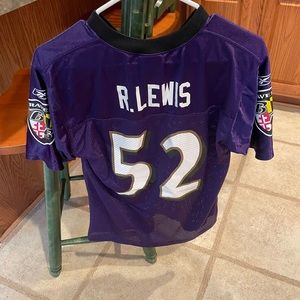 * Baltimore Ravens Ray Lewis jersey #52 Reebok. Size: Youth L (Good condition)
